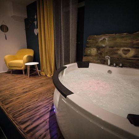 ** Au Canal Du Midi - Jaccuzzi & Luxueux Appartements ** Carcassonne Exterior foto